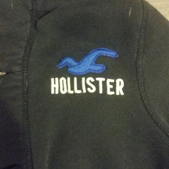 Hollister full zip with big buttons. - Picture 4 of 4